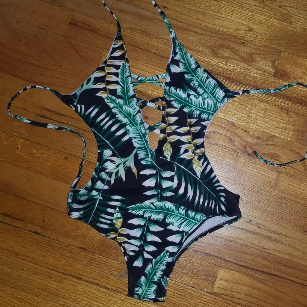 Fashion Nova One Piece Bathingsuit